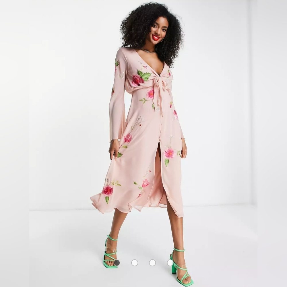 Floral embroidery dress